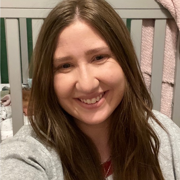 Meet your Posher, Sierra - Picture 1 of 1